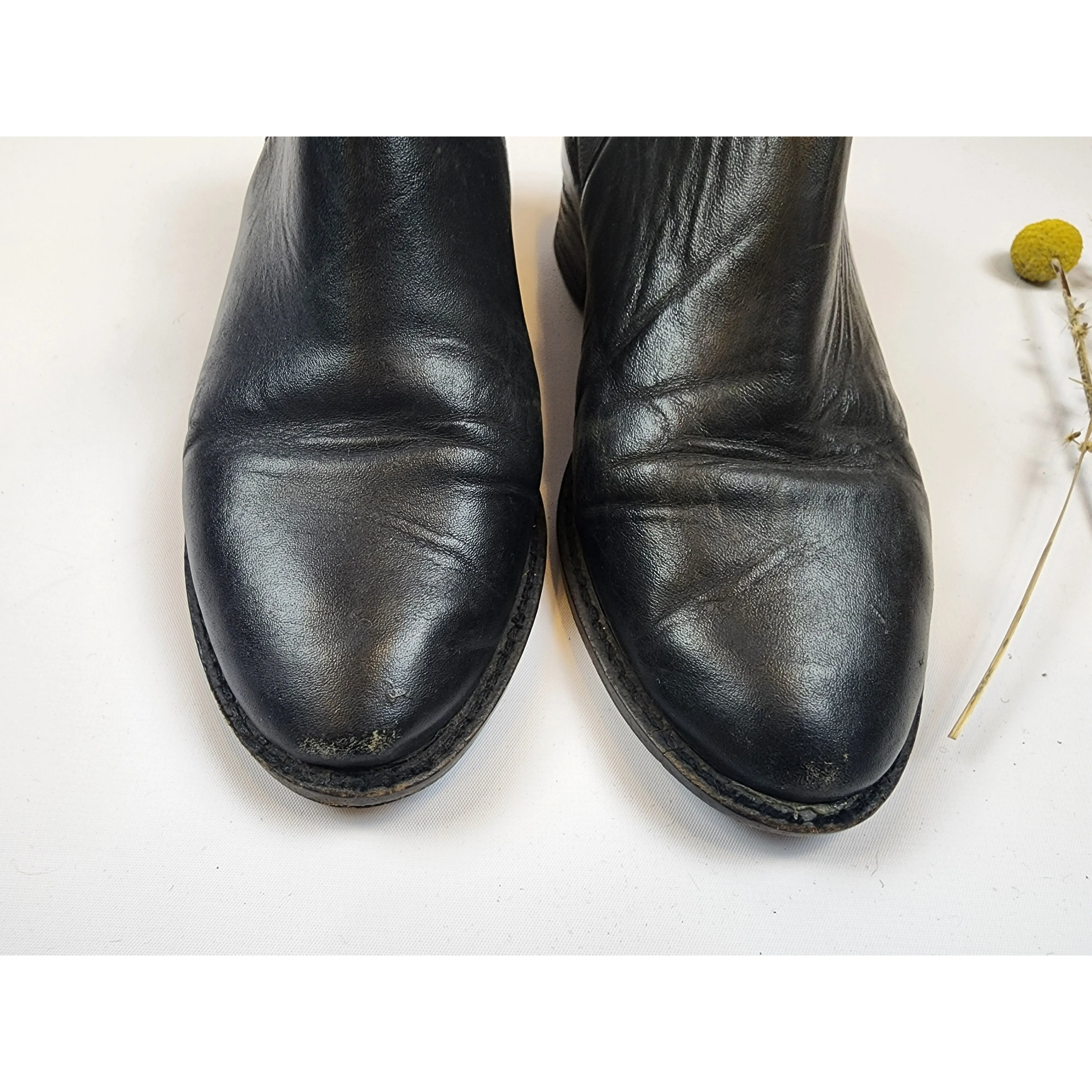 Bul black leather low ankle boots size 36