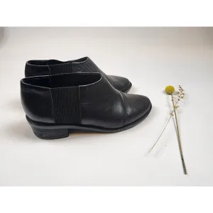 Bul black leather low ankle boots size 36