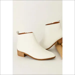 Chic PU Leather Block Heel Boots for Trendy Women