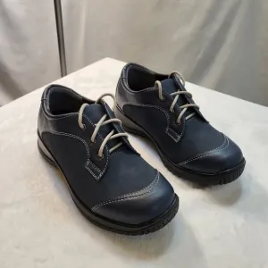 Drew shoes new condition size 5 navy blue ships fast