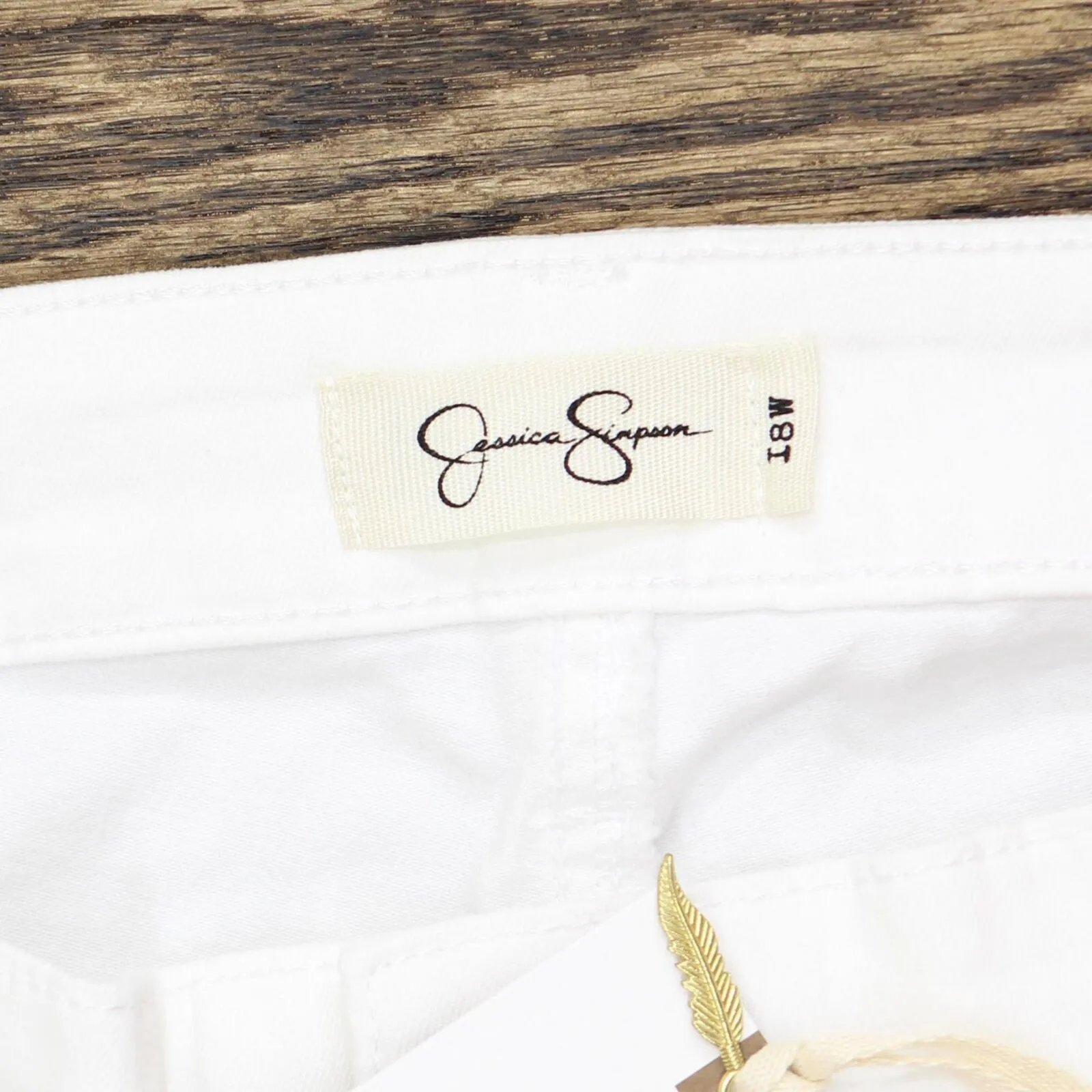 Jessica Simpson Womens Size Adored High Rise Slim Knicker Short White 18W