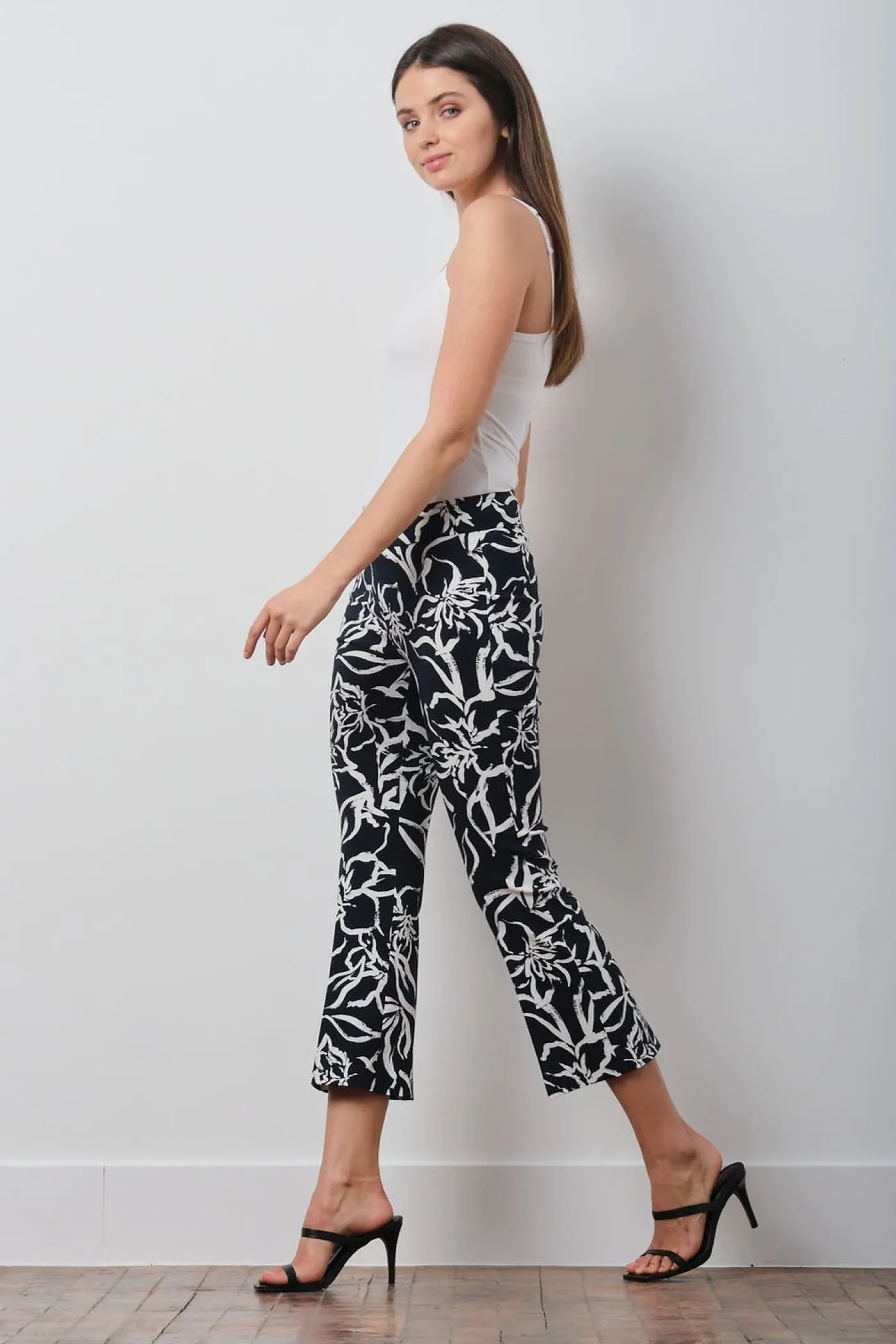 LEO Modern Floral