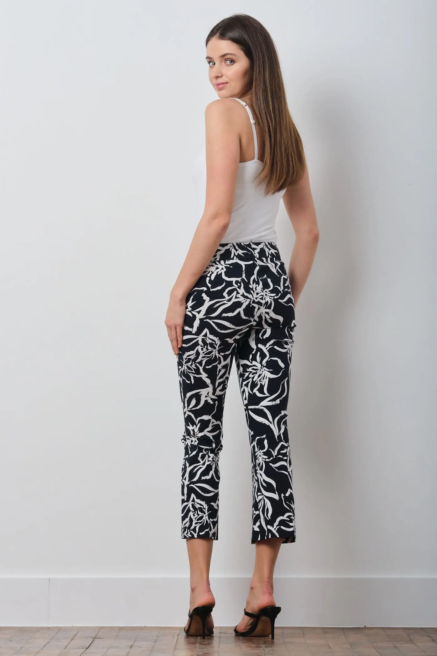 LEO Modern Floral
