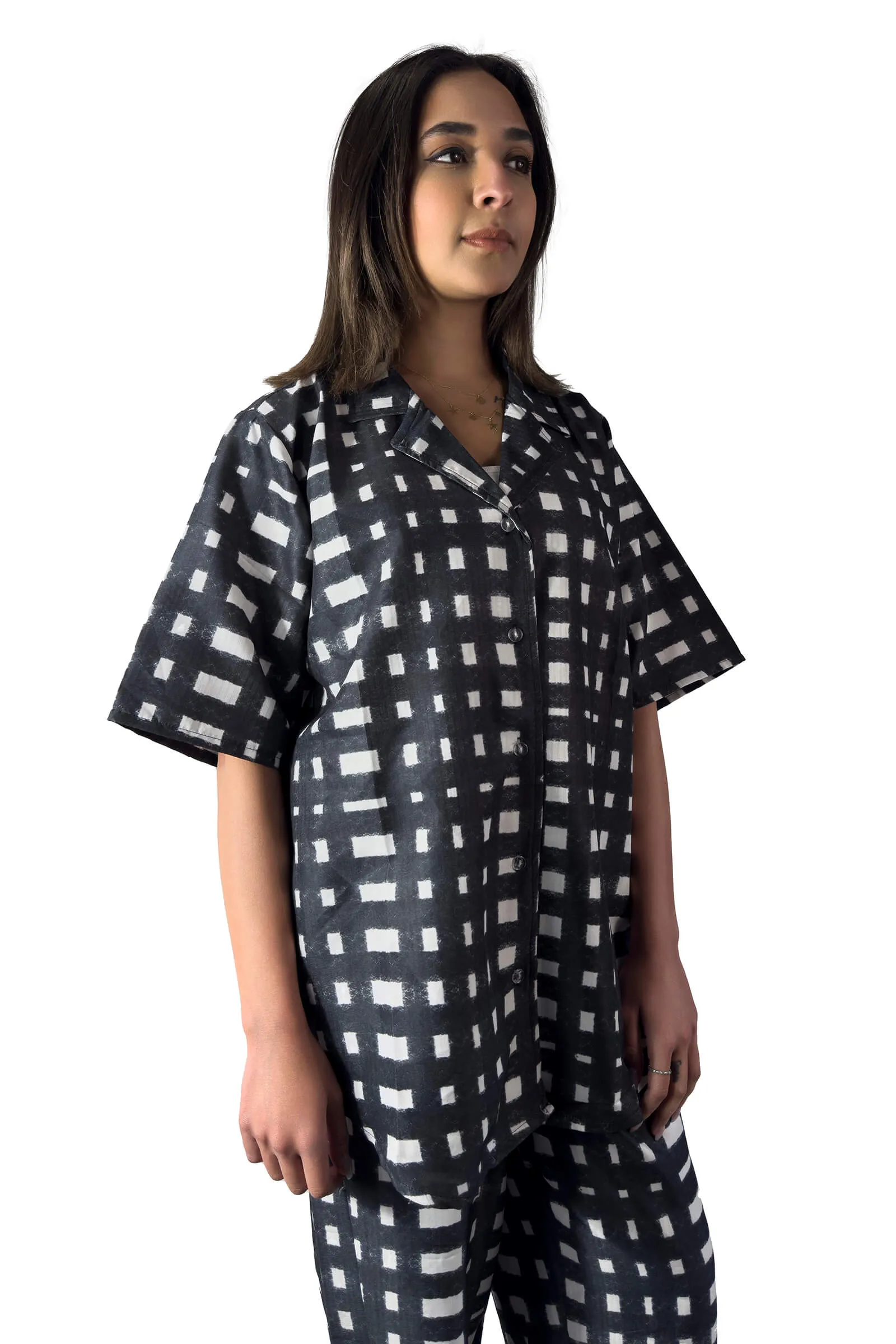 Monochrome Grid Relaxed Set