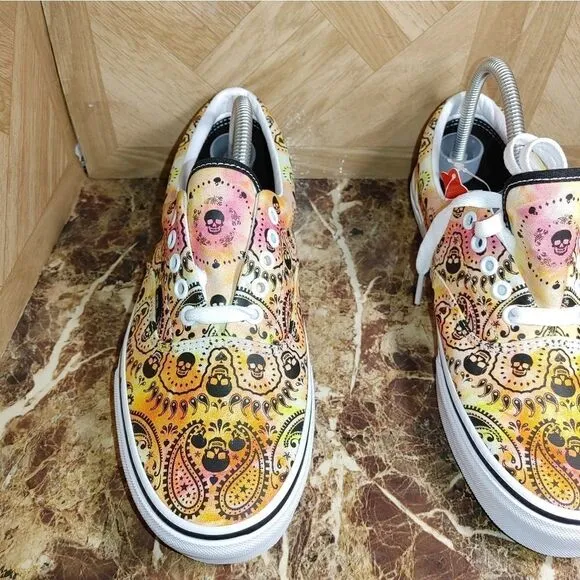 NEW Vans men Off the wall skateboard Skulls shoes sneaker size men 9.5 women 11