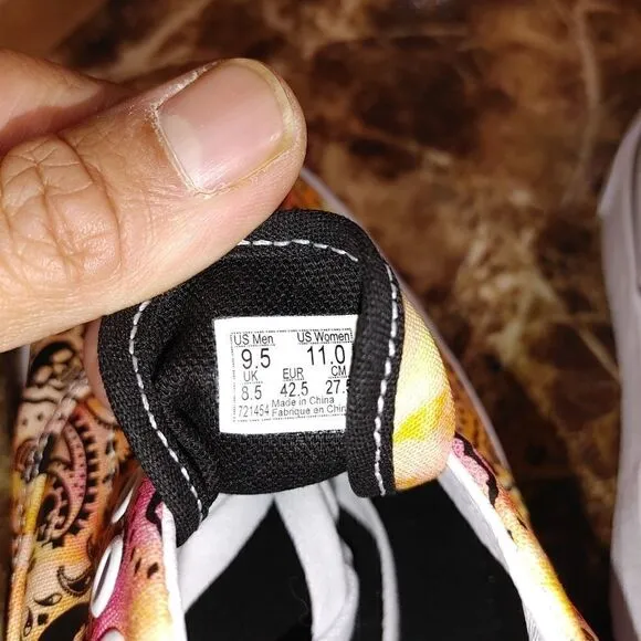 NEW Vans men Off the wall skateboard Skulls shoes sneaker size men 9.5 women 11