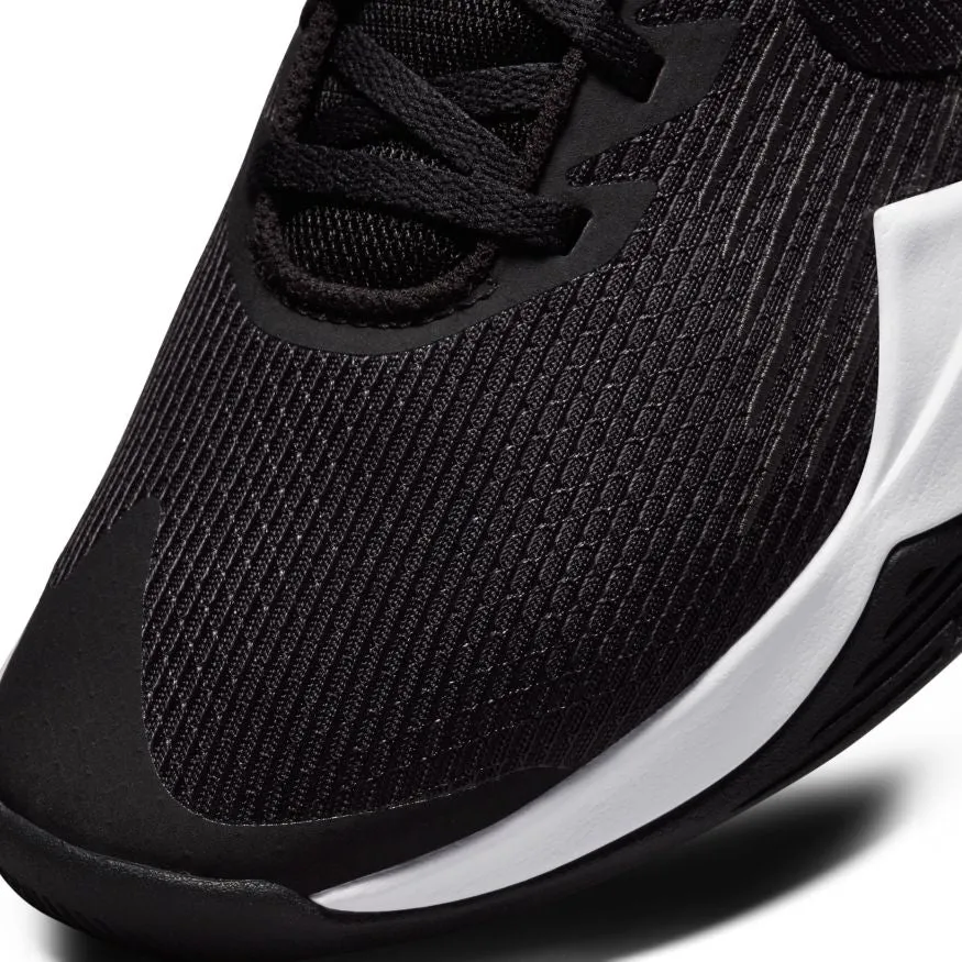 NIKE PRECISION V BASKETBALL SHOE