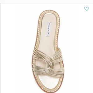 Tahari sandals