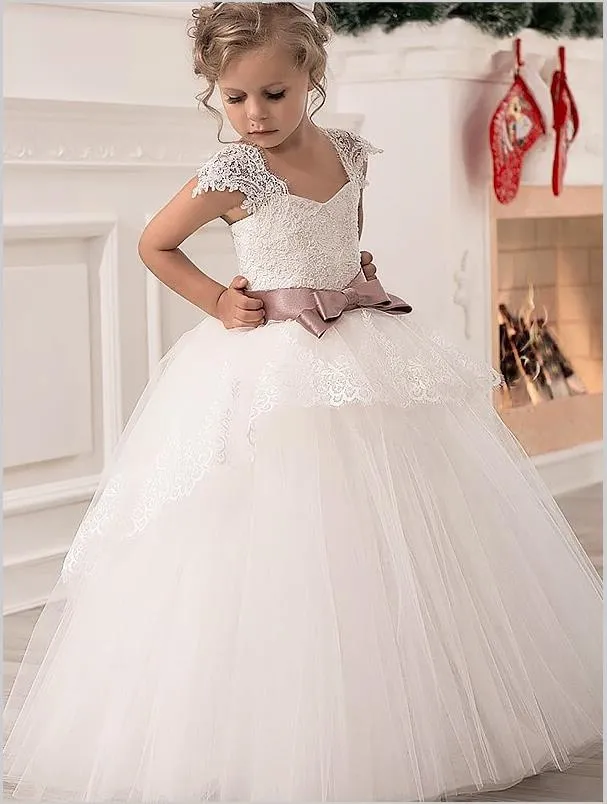 Tulle Straps Sash/Ribbon/Belt Floor Length Flower Girl Dresses Ball Gown